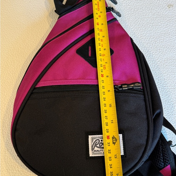 Roots Unisex Canvas Sling Bag one shoulder knapsack black berry - Picture 9 of 9